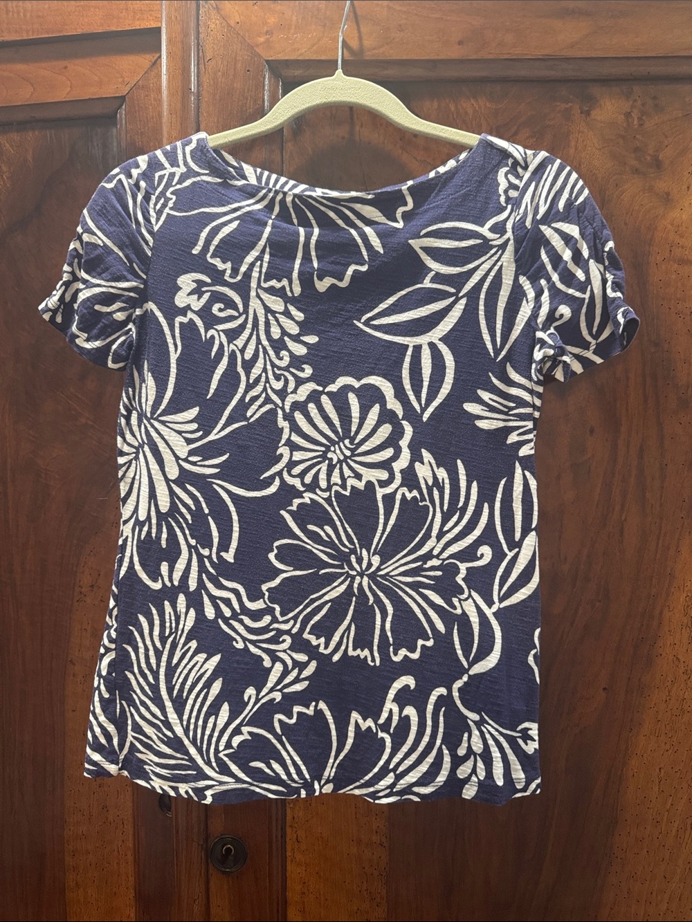 Lilly Pulitzer Navy and White Floral Short-Sleeve Tee